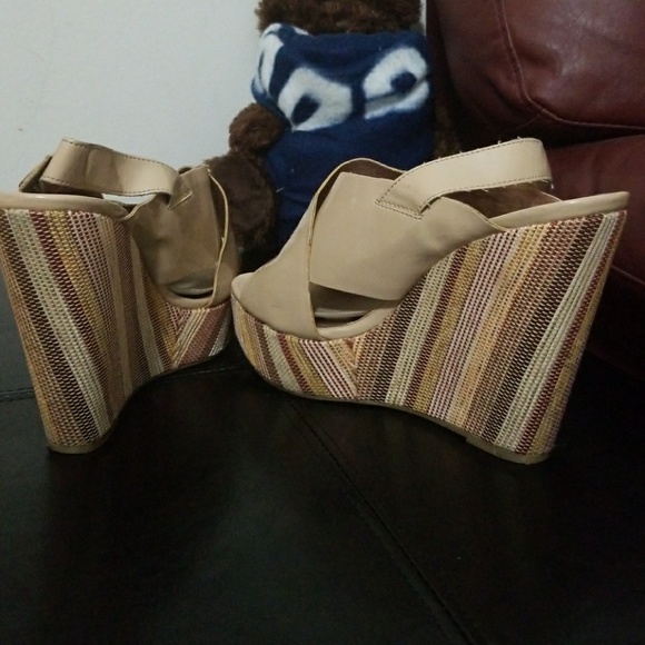 Sandals - Picture 3 of 5